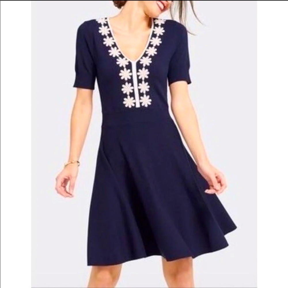 RARE Draper James Embroidered Daisy Dress